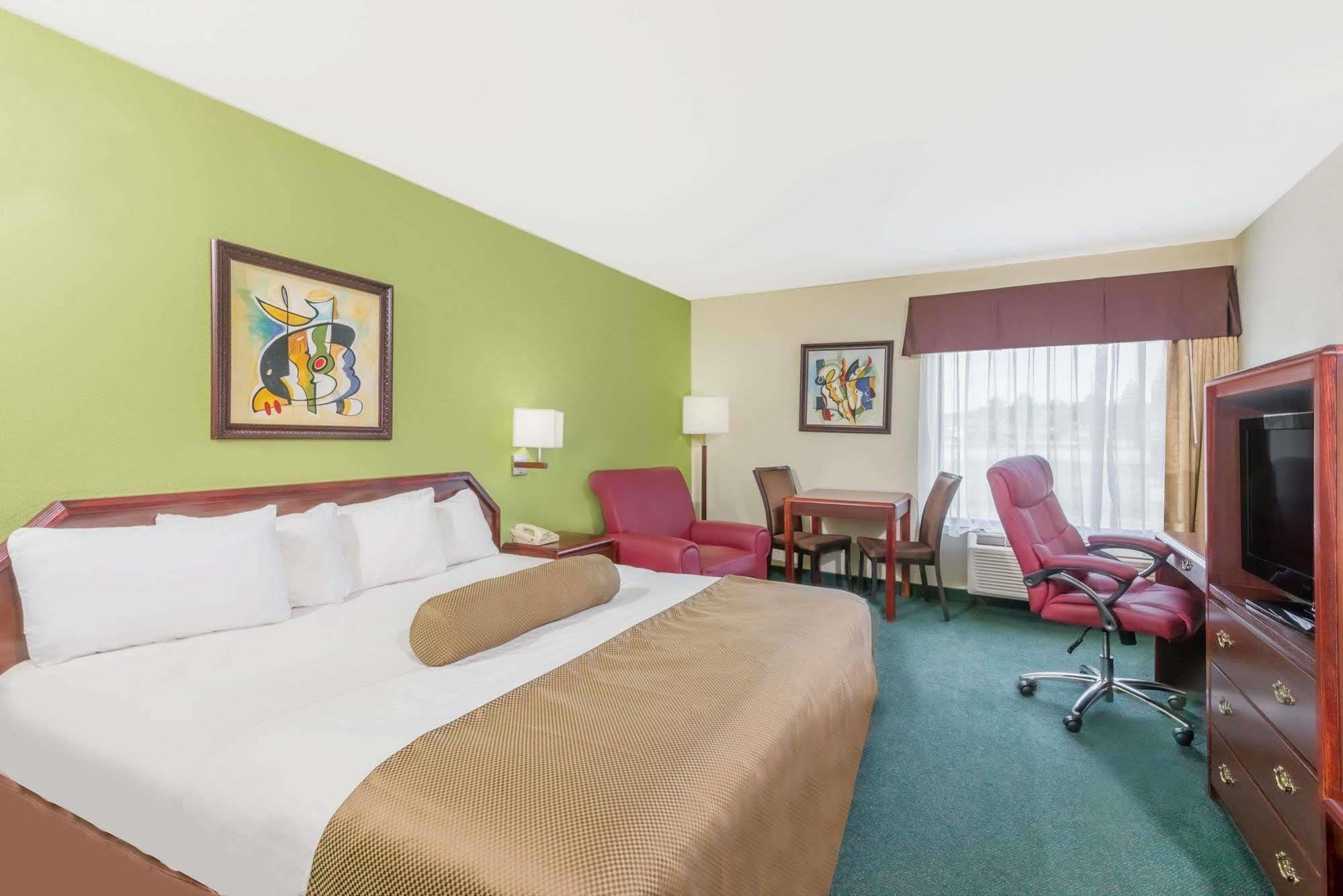 Super 8 By Wyndham Somerset Dış mekan fotoğraf